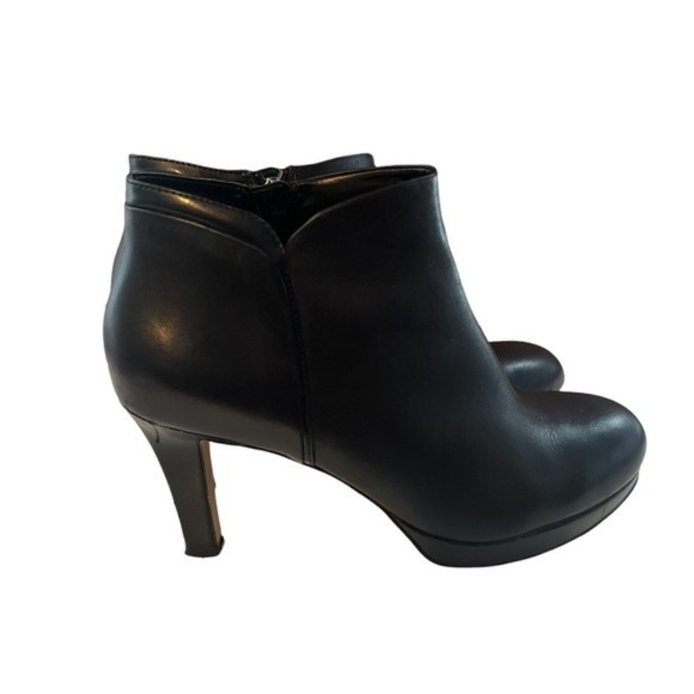 Clarks Artisan Black Leather Heeled Ankle Boots Size 10